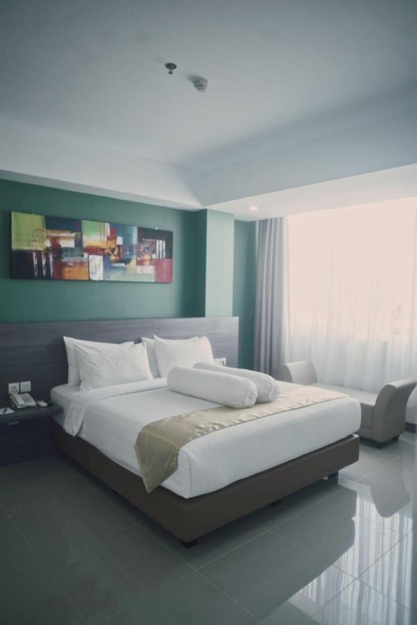 Ayani Hotel Banda Aceh Exterior photo